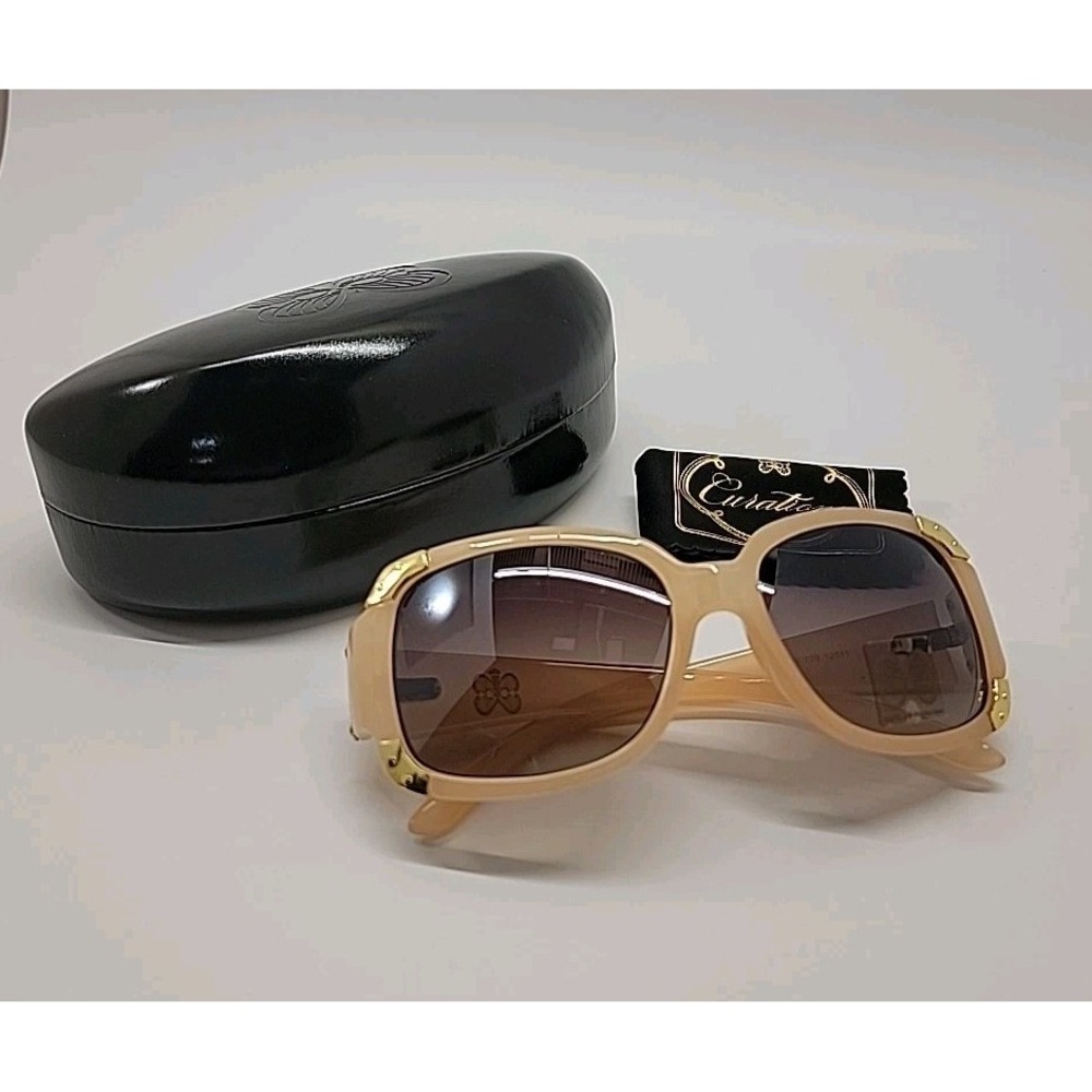 CURATIONS by Stephanie Greenfield Celebrity Sunglasses Tan Gold W/Black Case